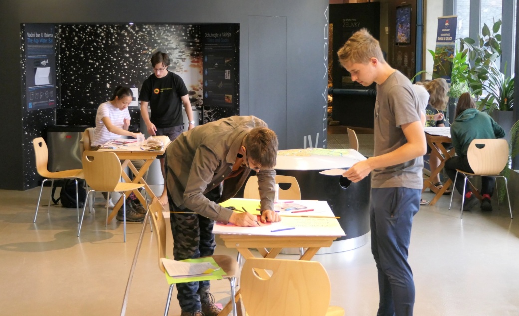 Studenti navrhují novou koncepci návštěvnického střediska Vodní dům.